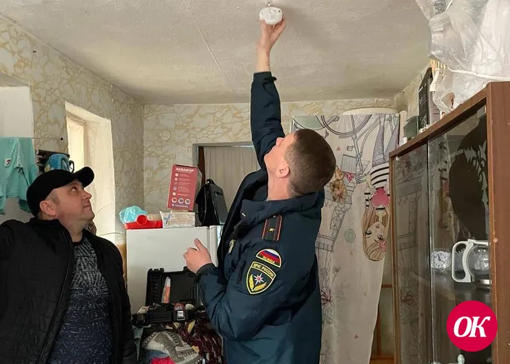 Пожарные установили дымовые извещатели в домовладениях некоторых категорий семей