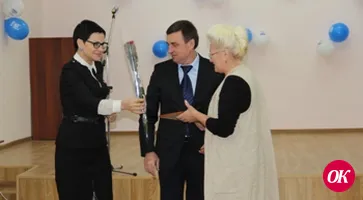 Соратники с цветами