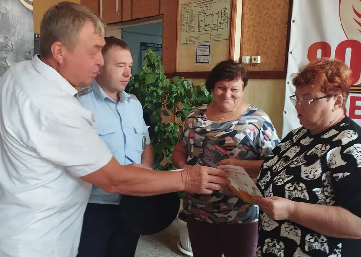 В Кавказском районе представитель Общественного совета проверил работу участкового пункта полиции в сельском поселении