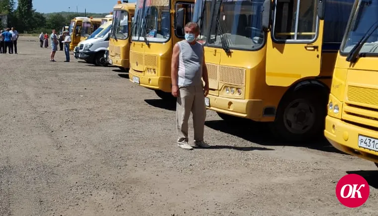 В Кавказском районе проверили готовность школьных автобусов к началу учебного года