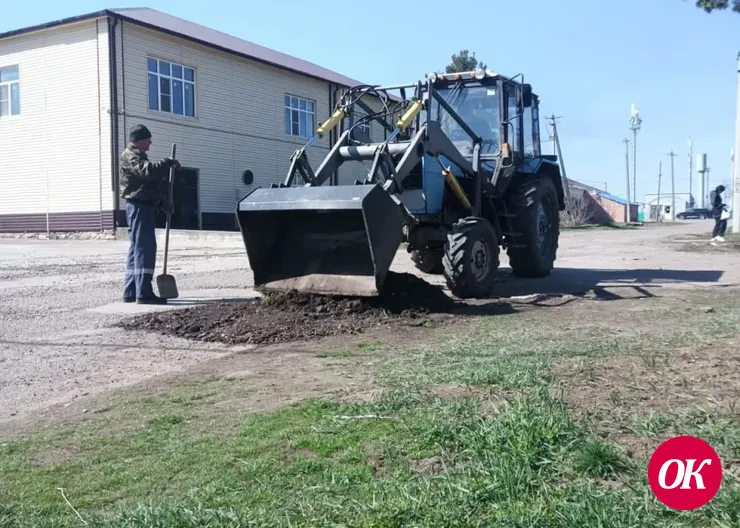 В поселке Мирском подсыпали дорожные ямы на улице Садовой