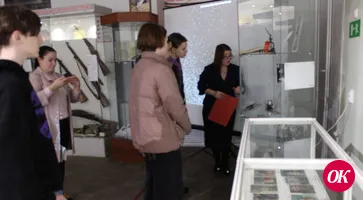 Молодежь посетила музей в День космонавтики