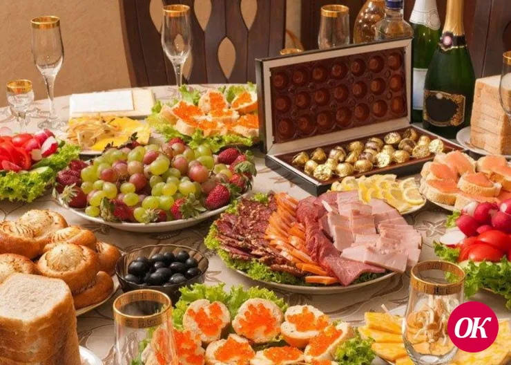 Вкусный новогодний стол