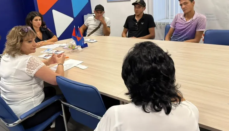 В Кавказском районе сотрудники полиции провели профилактическое мероприятие с поднадзорными лицами