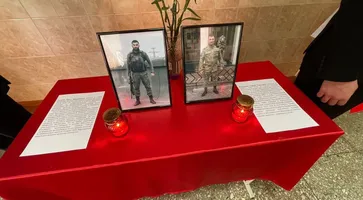 photo_5440709101802869610_y