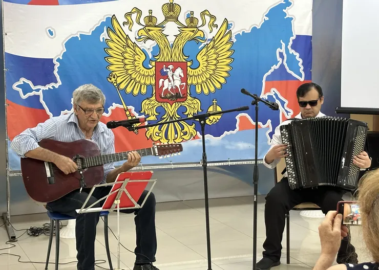 Читатели Краснодарской краевой специальной библиотеки для слепых имени А.П. Чехова приняли участие в городском празднике к Дню России