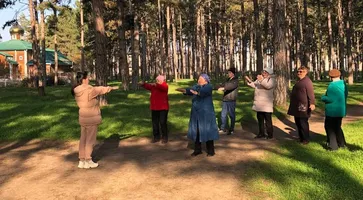 photo_5282769951603234219_y_cr