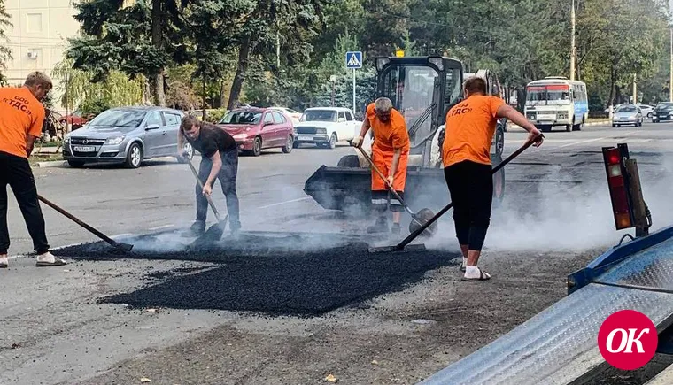 В Кропоткине приступили к ямочному ремонту дорог