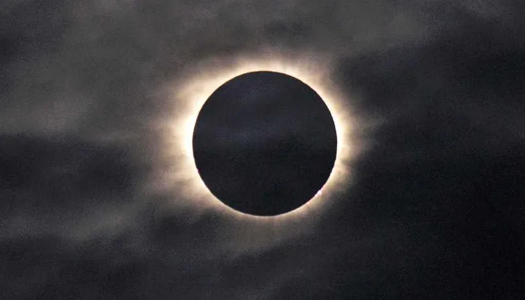 https://ognikubani.ru/wp-content/uploads/2020/12/solar-eclipse-billboard-1548-1024x677