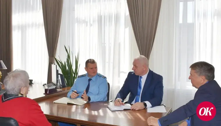 На приеме у прокурора района приняли решение по ряду острых благоустроительных проблем города