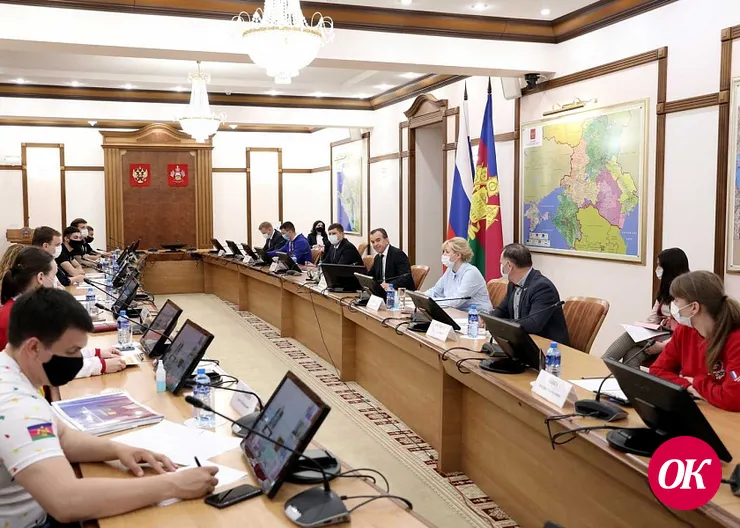 Свыше 10 тысяч волонтеров помогают кубанцам во время карантина