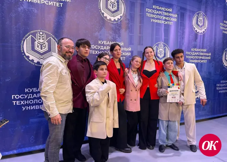 Сборная Кавказского района КВН «S.O.S.» вышла в четверть финал краевой школьной лиги