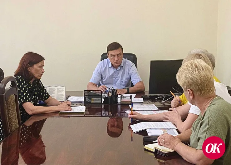 На приеме у главы района граждане говорили об общественных проблемах