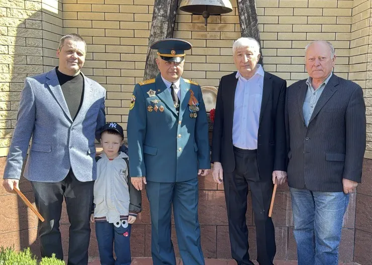 photo_5228820021285878988_y