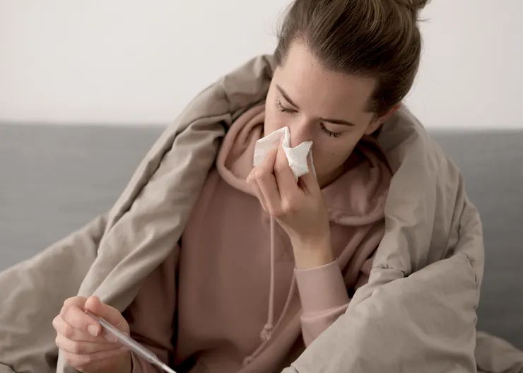 https://ognikubani.ru/wp-content/uploads/2023/02/sick-female-person-blowing-her-nose_1