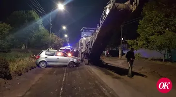 В Кропоткине пожилой водитель врезался в спецтехнику