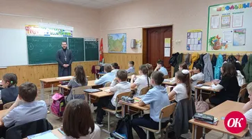 Клирик Покровского собора иерей Артемий Хлякин посетил школу №2 г.Кропоткина