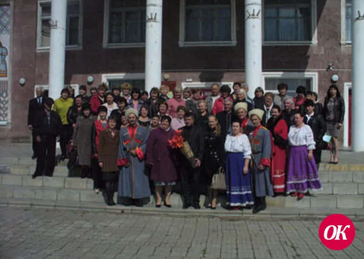 Районный блокнот: май 2016 г., №2 (Очистить город от рекламы спайсов; Письма с фронта; Почтовая сплоченность; Голубь - символ лидеров и др.)