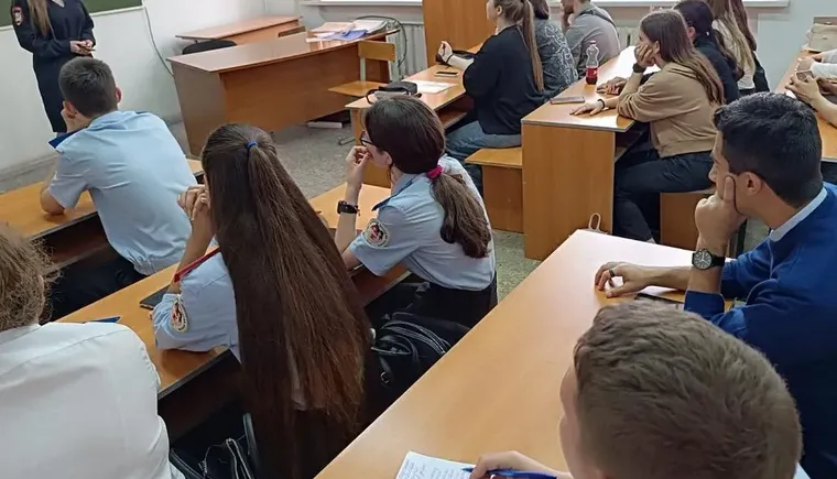 В Кавказском районе правоохранители провели мероприятие, направленное на правовое просвещение несовершеннолетних