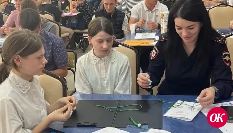 В Кавказском районе полицейские приняли участие в социальной акции «Синяя лента апреля»