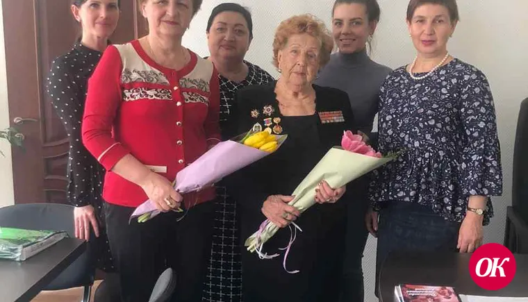 Коллектив управления Пенсионного фонда в Кавказском районе встретился с участницей Великой Отечественной войны Лидией Ивановной Резниченко