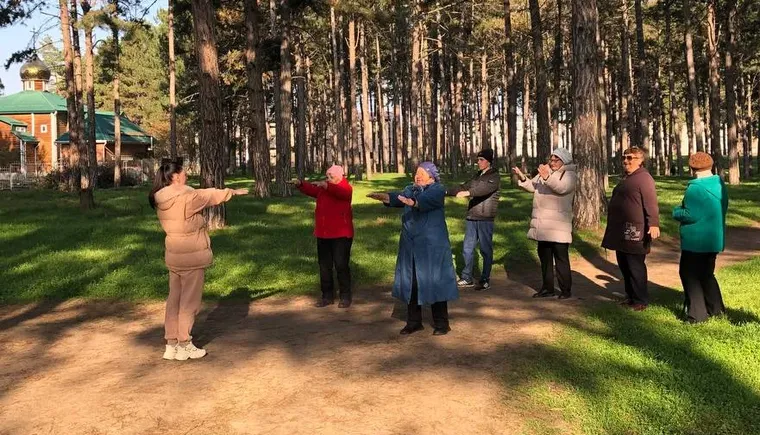 photo_5282769951603234219_y_cr