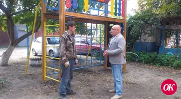 В Кропоткине устанавливают игровое оборудование на девяти детских площадках
