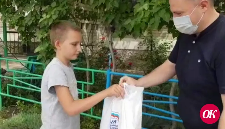 В День защиты детей малыши Кавказского района получили подарки от «Единой России»