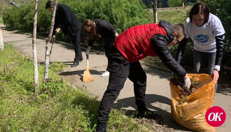 Музейные работники и молодежь привели в порядок памятник «Лейтенантские погоны»