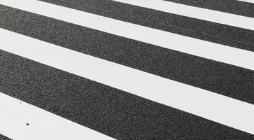 https://ognikubani.ru/wp-content/uploads/2023/10/black-and-white-white-floor-asphalt-pattern-line-black-monochrome-lane-circle-design-carpet-shape-flooring-pedestrian-crossing-road-surface-monochrome-photography-40779