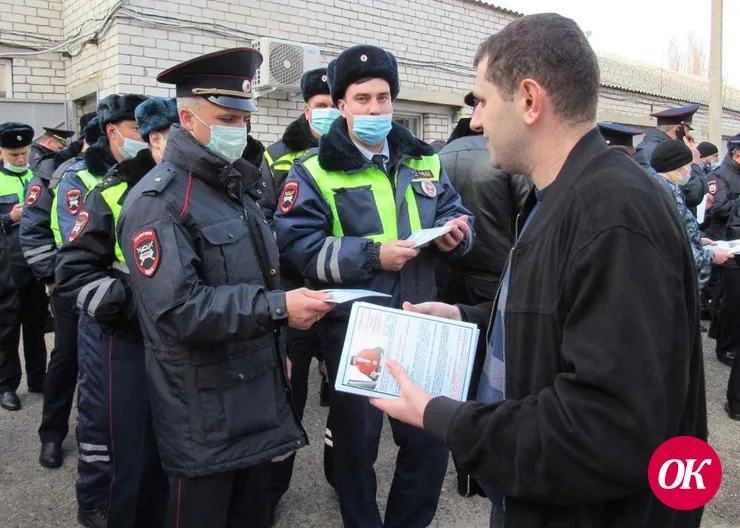 В Кавказском районе полицейские и общественники проводят мероприятия по профилактике имущественных преступлений с использованием IT-технологий