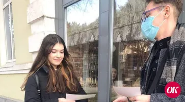 В Кропоткине волонтеры напомнили подросткам о правилах безопасности на дорогах