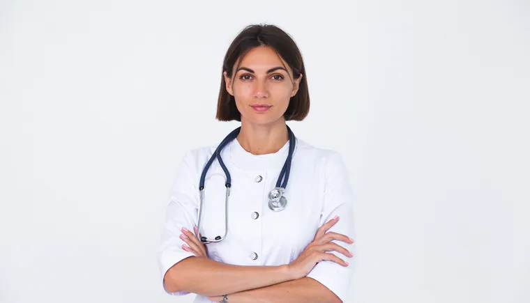 https://ognikubani.ru/wp-content/uploads/2023/01/female-doctor-in-lab-coat-on-white-isolated-confident-smile