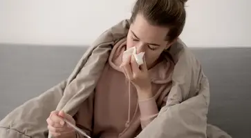 https://ognikubani.ru/wp-content/uploads/2023/02/sick-female-person-blowing-her-nose_1
