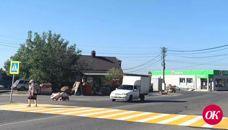 В преддверии нового учебного года в городе приступили к обновлению пешеходных переходов