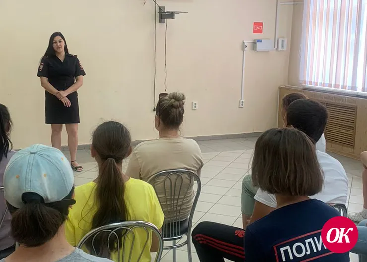 <strong>Полицейские и общественники побеседовали с подростками о вреде наркотиков</strong>