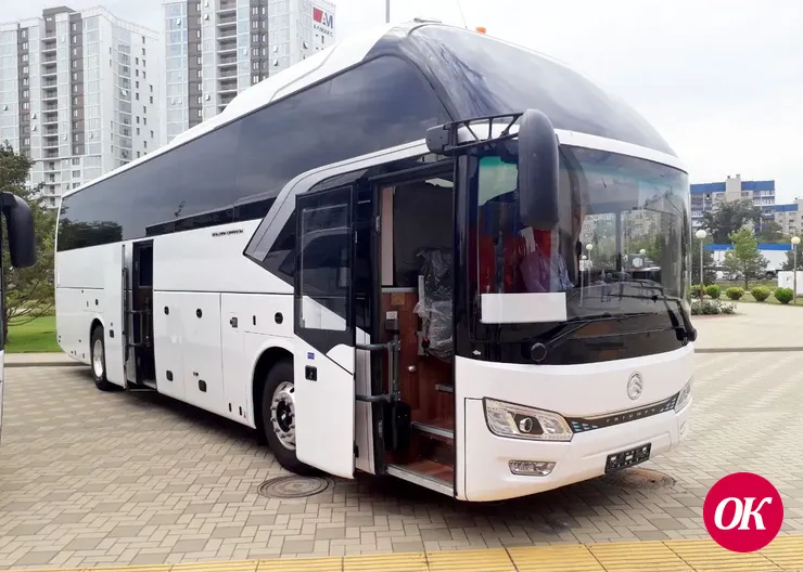 Музыкальная школа №1 Кропоткина получила новый автобус от губернатора