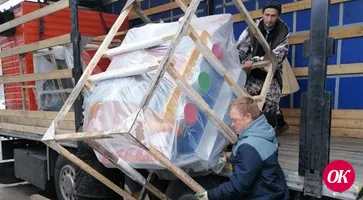 В парк культуры и отдыха Кропоткина поступили новые элементы декораций и кабины для аттракциона «Веселые горки»