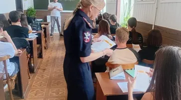 В Кавказском районе правоохранители провели в колледже многопрофильного образования правовую и профилактическую беседы