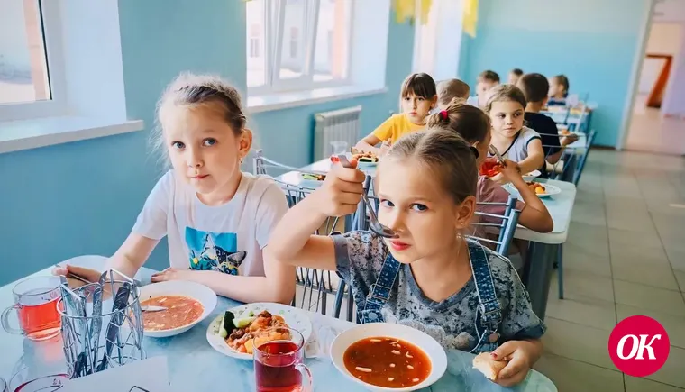 Дети устремились в школы… за весельем и отдыхом