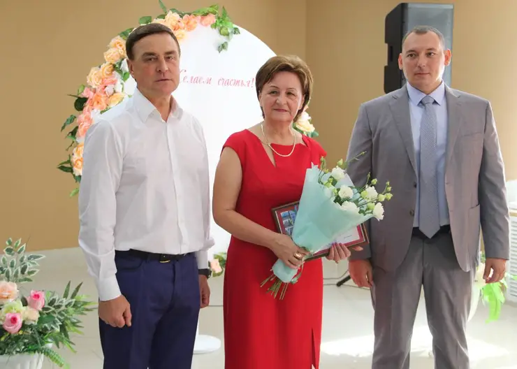 https://ognikubani.ru/wp-content/uploads/2023/10/photo_5237784764788886462_y
