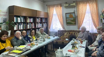 https://ognikubani.ru/wp-content/uploads/2023/02/Работник-библиотеки-ознакомила-с-собранными-материалами-о-страшных-шести-месяцах-оккупации