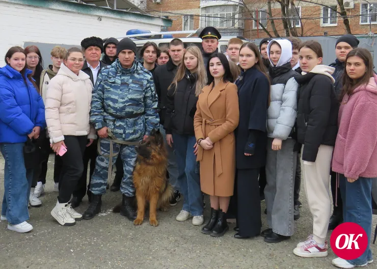 В Кавказском районе полицейские и общественники провели мероприятия в рамках патриотической акции «Неделя мужества»