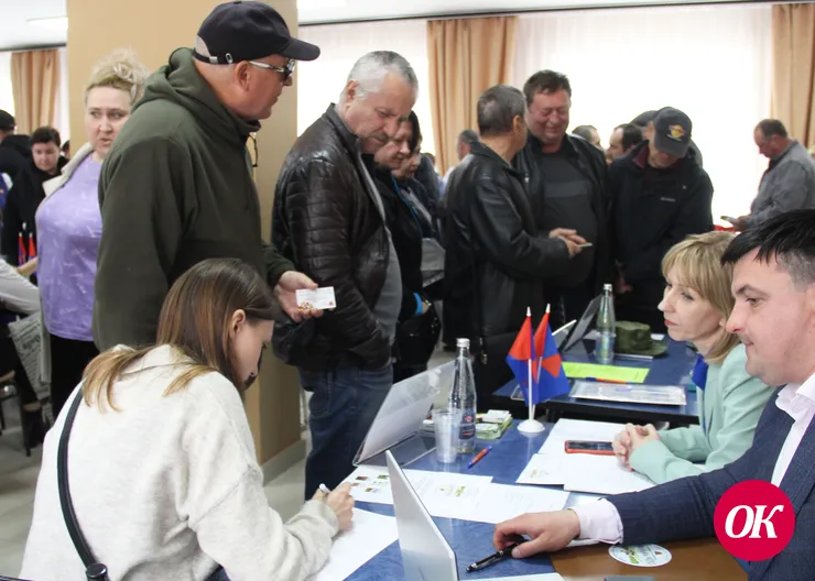 В Кропоткине работает ярмарка трудоустройства