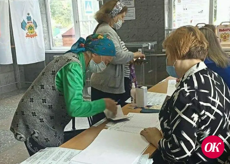 И во второй половине третьего выборного дня посещаемость избирателей не снижается
