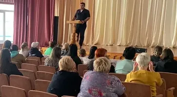 В станичной школе прошло родительское собрание с участием представителей правоохранительных органов