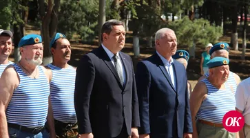В день военно-воздушных сил в Кропоткине к памятнику Василию Маргелову возложили цветы