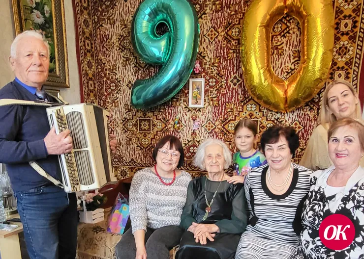 Педагог Тамара Федоровна Ханина отметила 90-летний юбилей