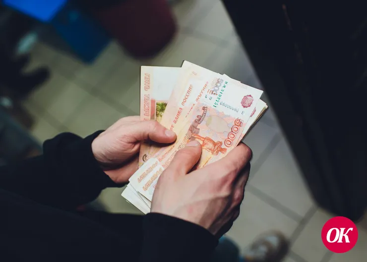В Кавказском районе на скамью подсудимых отправлены обвиняемые в грабеже и угоне мотороллера