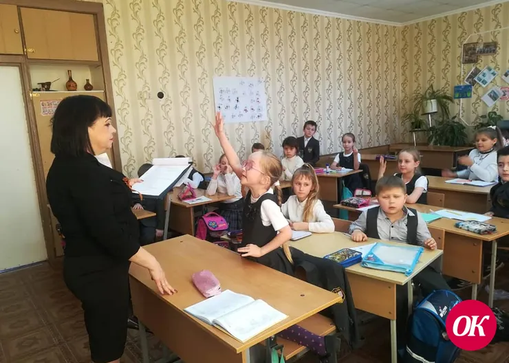 Сотрудники Дома культуры Кропоткина показали школьникам военный фильм